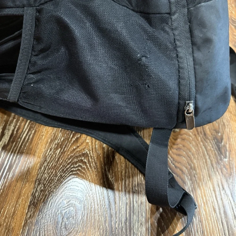 Under Armour UA Storm Hustle 5.0 Backpack Back Pack Book Bag Black Red Freedom
